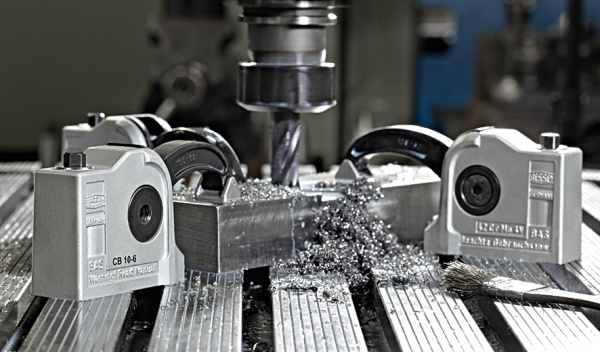 BAS-CB10-6 Зажим компактный, 16 кН, закрытое крепёжное отверстие для M10/M12, прижимной рычаг с поворотным прижимным башмачком BAS-CB10-6 Зажим компактный, 16 кН, закрытое крепёжное отверстие для M10/M12, прижимной рычаг с поворотным прижимным башмачком