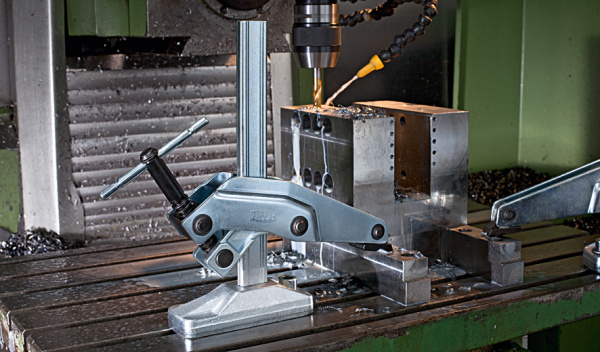 GRS20-12 Зажим настольный с манипулятором 200/140, 7.5 кН GRS20-12 Зажим настольный с манипулятором 200/140, 7.5 кН