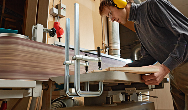 GU25-12-6ZK Струбцина U-образная цельнометаллическая лёгкая 250/120, 4 кН, Т-ручка GU25-12-6ZK Струбцина U-образная цельнометаллическая лёгкая 250/120, 4 кН, Т-ручка