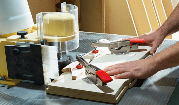 STC-HH50 Зажим горизонтальный с коленчатым рычагом, 2.5 кН, с открытым плечом и горизонтальным основанием 40 STC-HH50 Зажим горизонтальный с коленчатым рычагом, 2.5 кН, с открытым плечом и горизонтальным основанием 40