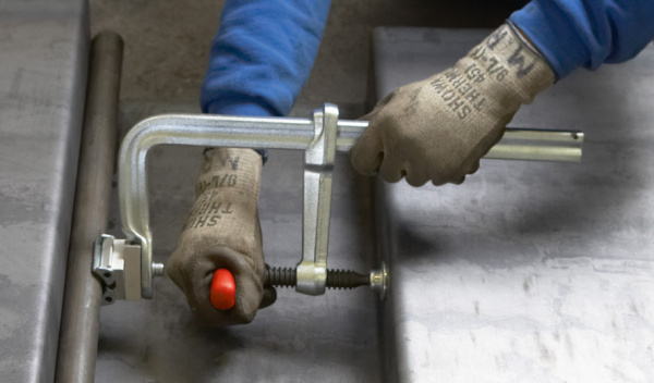 SG30VAD KombiKlamp Струбцина 300/120, 7.5 кН, Т-ручка SG30VAD KombiKlamp Струбцина 300/120, 7.5 кН, Т-ручка