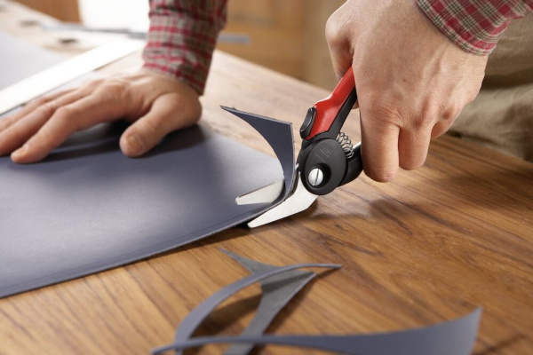 D48A-2 Ножницы комбинированные, изогнутые, 190 мм, лезвия с зубцами, нерж, эргономичные ручки ERGO D48A-2 Ножницы комбинированные, изогнутые, 190 мм, лезвия с зубцами, нерж, эргономичные ручки ERGO