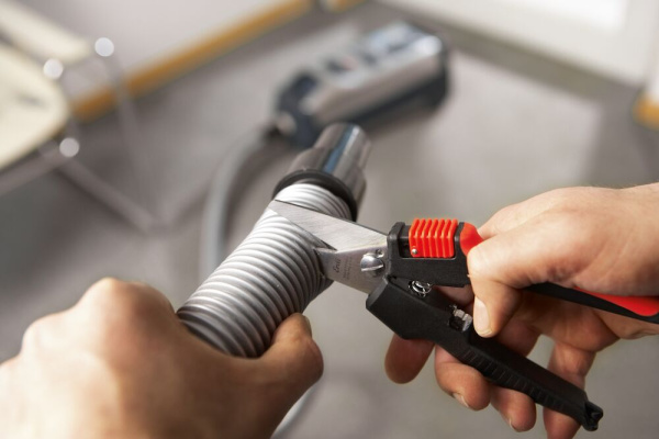 D50 Combinox Ножницы комбинированные, 190 мм, рез проволоки Ø 2.5 мм, зачистка: Ø 1.0-1.5 мм, нерж D50 Combinox Ножницы комбинированные, 190 мм, рез проволоки Ø 2.5 мм, зачистка: Ø 1.0-1.5 мм, нерж